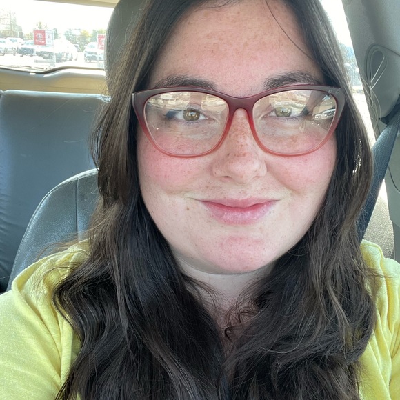 Meet your Posher, Lyndsey - Picture 1 of 1